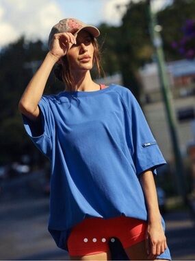 FP Movement by Free People Hot Shot Tunic Tee in Radiant Blue Size M EUC